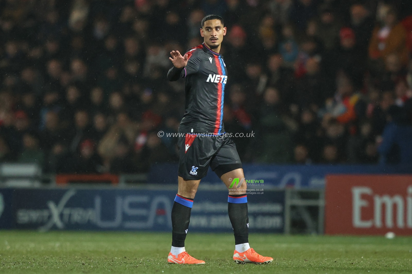 Maxence Lacroix of Crystal Palace gives his team instructions during the Emirates FA Cup Fourth Round match Doncaster Rovers vs Crystal Palace at Eco-Power Stadium, Doncaster, United Kingdom, 10th February 2025

(Photo by Alfie Cosgrove/News Images)