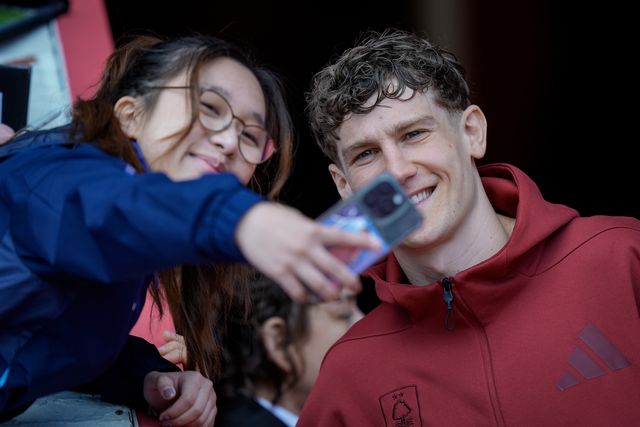 Ryan Yates of Nottingham Forest takes a selfie with a fan during the Premier League match Nottingham Forest vs Newcastle Untied at City Ground, Nottingham, United Kingdom on 10 May 2026

(Photo by Maynard Manyowa/News Images)