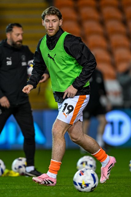 Josh Bowler of Blackpool warms up prior to the Sky Bet League 1 match Blackpool vs Luton Town at Bloomfield Road, Blackpool, United Kingdom, 30th September 2025

(Photo by Adam Gee/News Images)