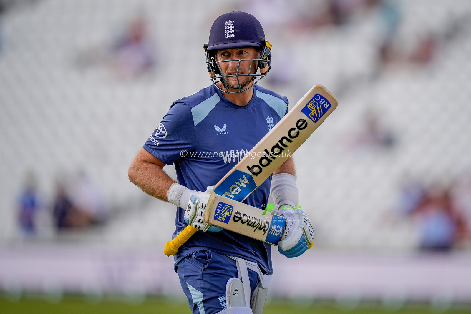 Joe Root of England in the pre-game warm up session during the 3rd Rothesay Test Match Day 4 match England vs New Zealand at Trent Bridge, Nottingham, United Kingdom on 28 June 2026

(Photo by Maynard Manyowa/News Images)