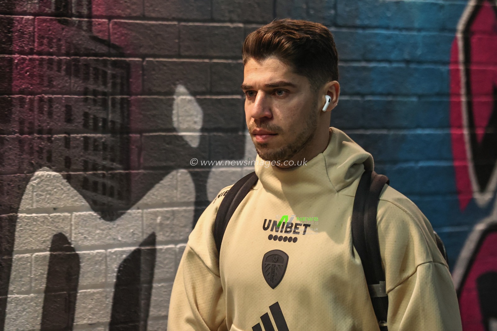 Manor Solomon of Leeds United arrives during the Sky Bet Championship match Burnley vs Leeds United at Turf Moor, Burnley, United Kingdom, 27th January 2025

(Photo by Alfie Cosgrove/News Images)