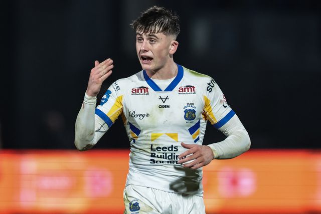 George Brown of Leeds Rhinos gives teams mates instructions during the Betfred Challenge Cup round 4 match Wakefield Trinity vs Leeds Rhinos at DIY Kitchens Stadium, Wakefield, United Kingdom on 13 March 2026

(Photo by Mark Cosgrove/News Images)
