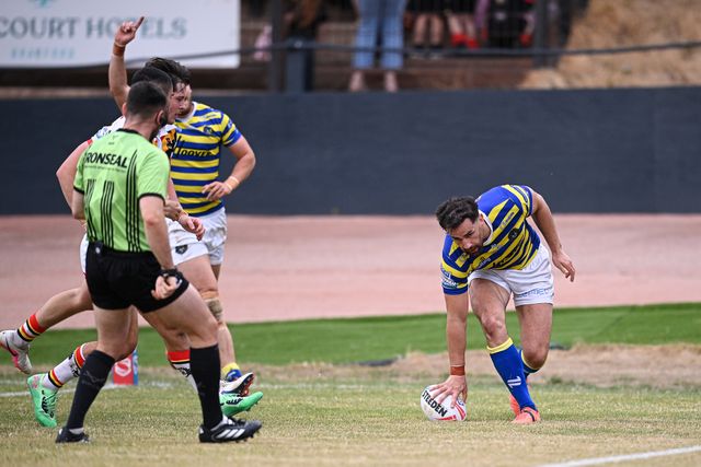 Toby King of Warrington Wolves scores his team's third try during the Betfred Super League round 22 match Bradford Bulls vs Warrington Wolves at Odsal Stadium, Bradford, United Kingdom on 08 August 2026

(Photo by Ben Roberts/News Images)