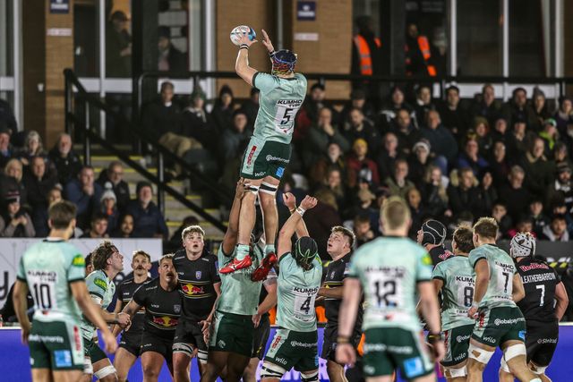 Tom Manz of Leicester Tigers jumps up to win the high ball during the Premiership Rugby Cup match Newcastle Red Bulls vs Leicester Tigers at Kingston Park, Newcastle, United Kingdom, 31st October 2025

(Photo by Alfie Cosgrove/News Images)

*** GER AUT SUI OUT ***