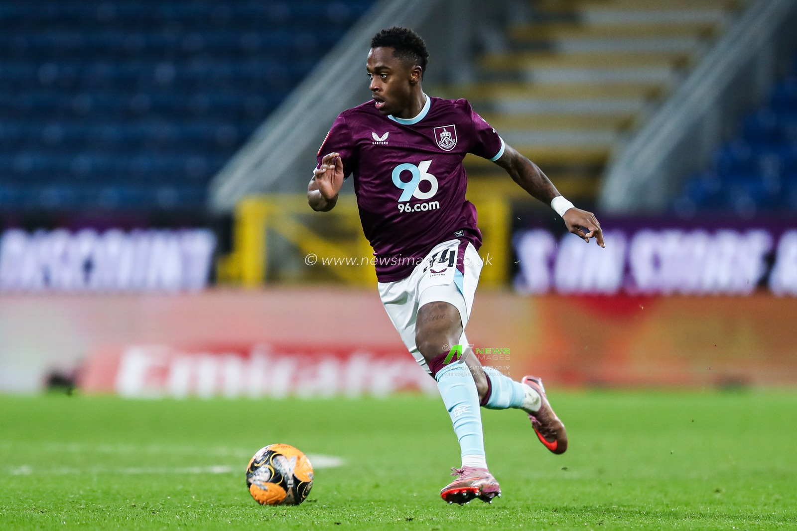 Jaydon Banel of Burnley dribbles ball forward during the Emirates FA Cup Third Round match Burnley vs Millwall at Turf Moor, Burnley, United Kingdom, 10th January 2026

(Photo by Jorge Horsted/News Images)