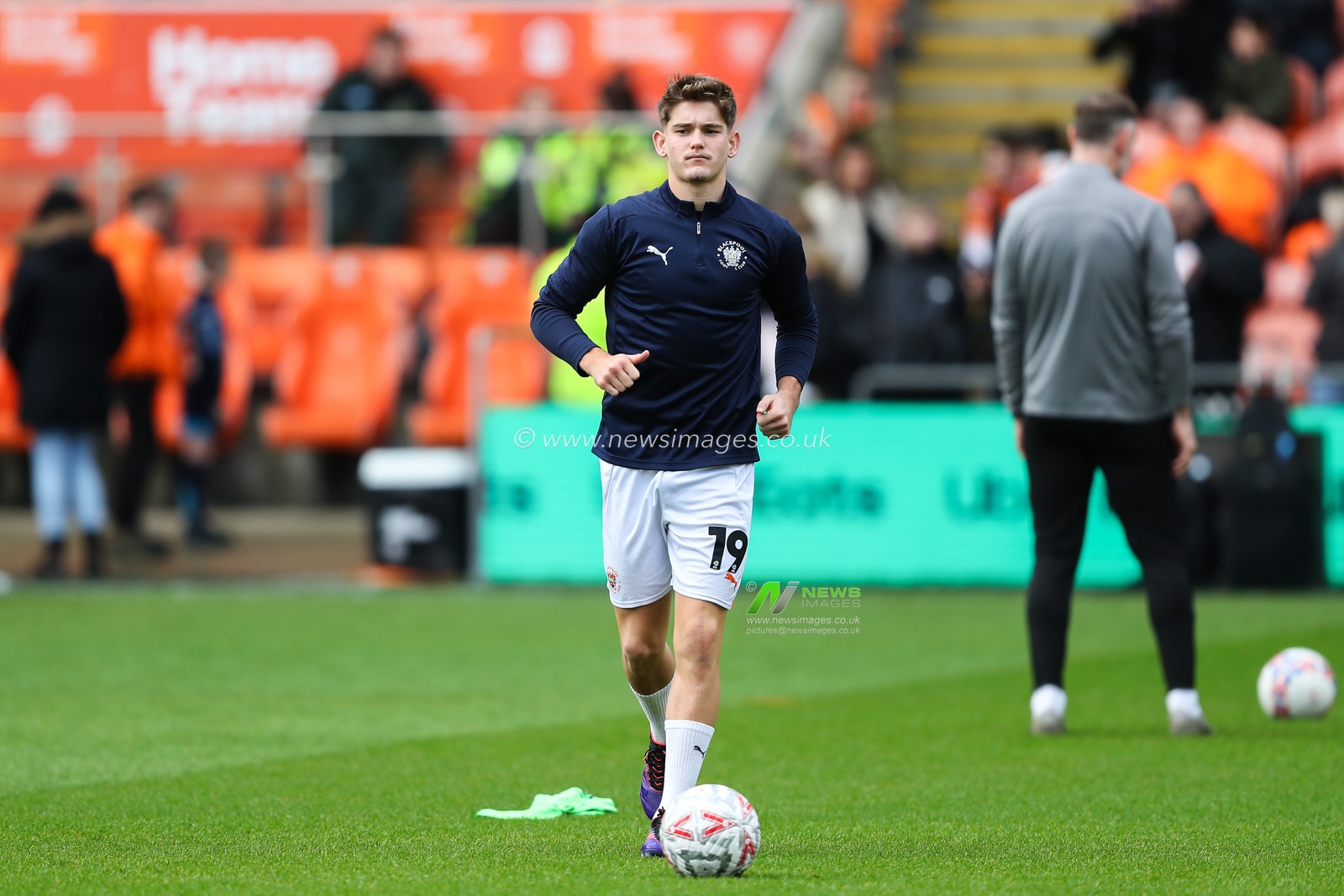 Dom Ballard of Blackpool during the pre-game warm up ahead of the Emirates FA Cup 2nd Round match Blackpool vs Birmingham City at Bloomfield Road, Blackpool, United Kingdom, 1st December 2024

(Photo by Gareth Evans/News Images)