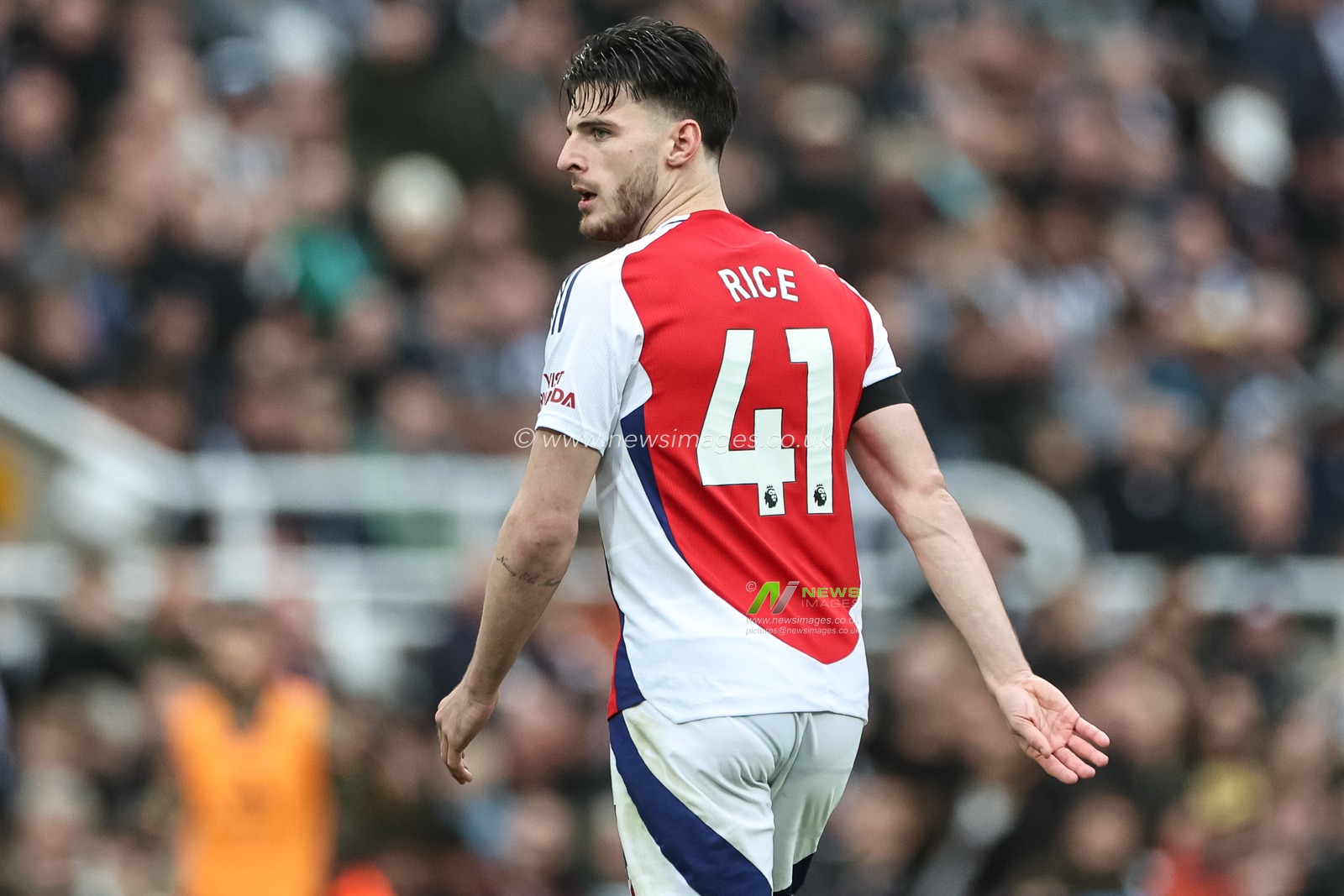 Declan Rice of Arsenal during the Premier League match Newcastle United vs Arsenal at St. James's Park, Newcastle, United Kingdom, 2nd November 2024

(Photo by Mark Cosgrove/News Images)