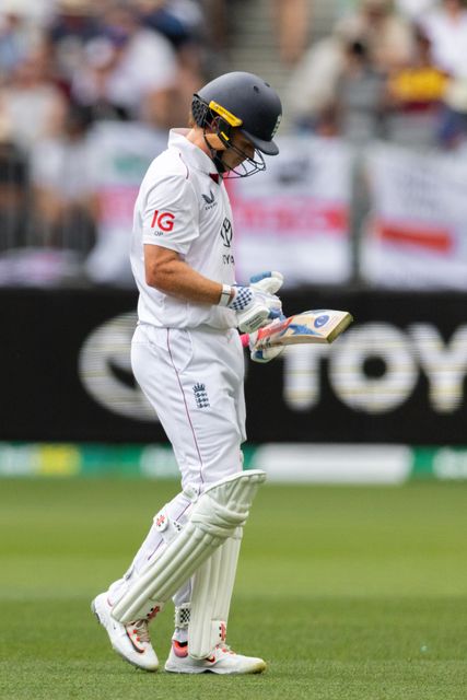 Ollie Pope of England walks off after getting out during the NRMA Insurance Ashes First Test Day 2 Australia vs England at Optus Stadium, Perth, Australia, 22nd November 2025

(Photo by Santanu Banik/News Images)

*** GER AUT SUI OUT ***