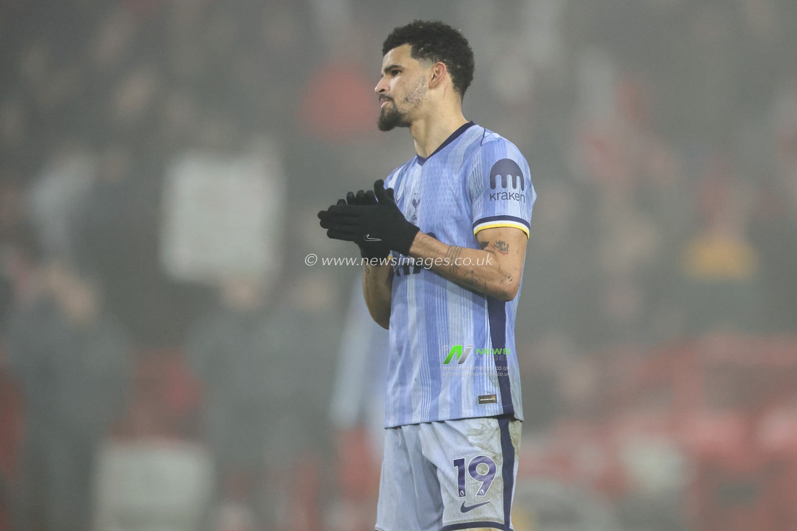 Dominic Solanke of Tottenham Hotspur applauds the travelling fans during the Premier League match Nottingham Forest vs Tottenham Hotspur at City Ground, Nottingham, United Kingdom, 26th December 2024

(Photo by Alfie Cosgrove/News Images)