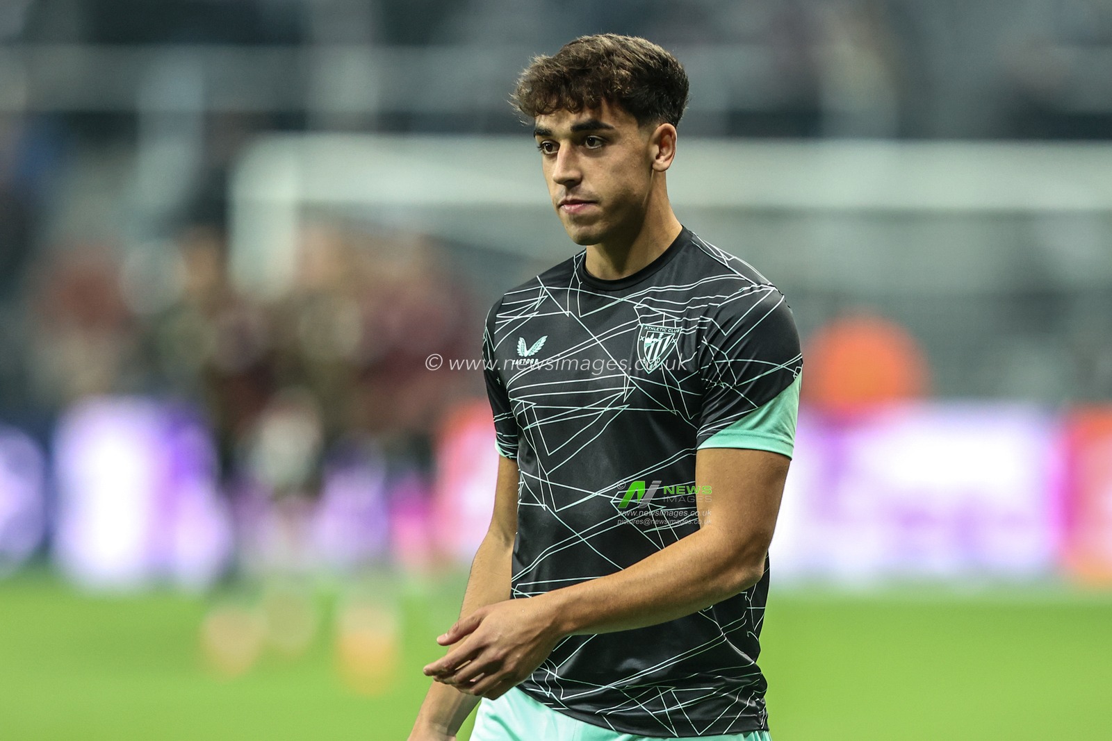 Ander Izagirre of Athletic Club in the pregame warmup session during the UEFA Champions League Matchday 4 of 8 Newcastle United vs Athletic Club at St. James's Park, Newcastle, United Kingdom, 5th November 2025

(Photo by Alfie Cosgrove/News Images)

*** GER AUT SUI OUT ***