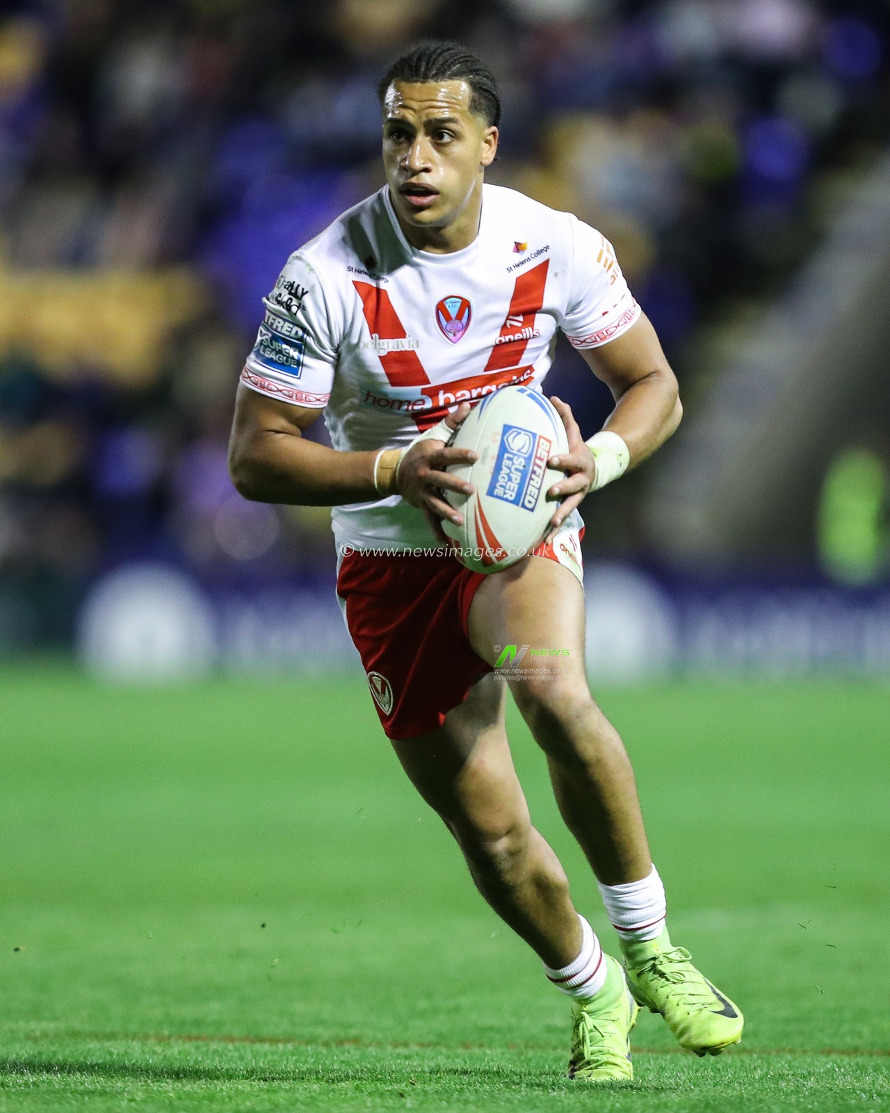 Dayon Sambou of St. Helens in action during the Betfred Super League Round 9 match Warrington Wolves vs St Helens at Halliwell Jones Stadium, Warrington, United Kingdom, 24th April 2025

(Photo by Gareth Evans/News Images)