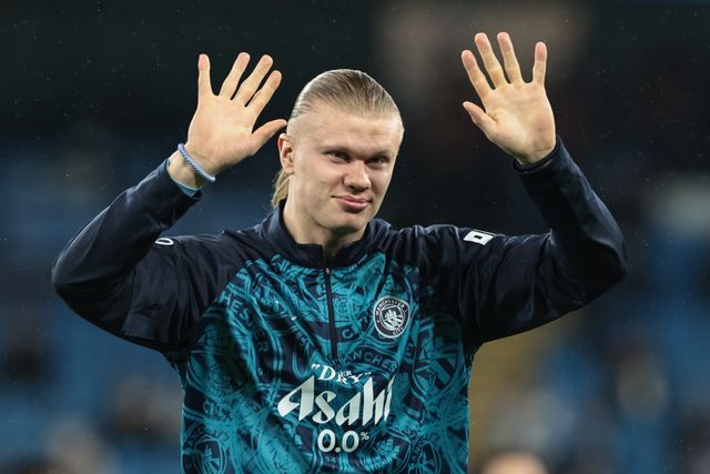 Erling Haaland of Manchester City waves to the fans during the Premier League match Manchester City vs Fulham at Etihad Stadium, Manchester, United Kingdom on 11 February 2026

(Photo by Mark Cosgrove/News Images)