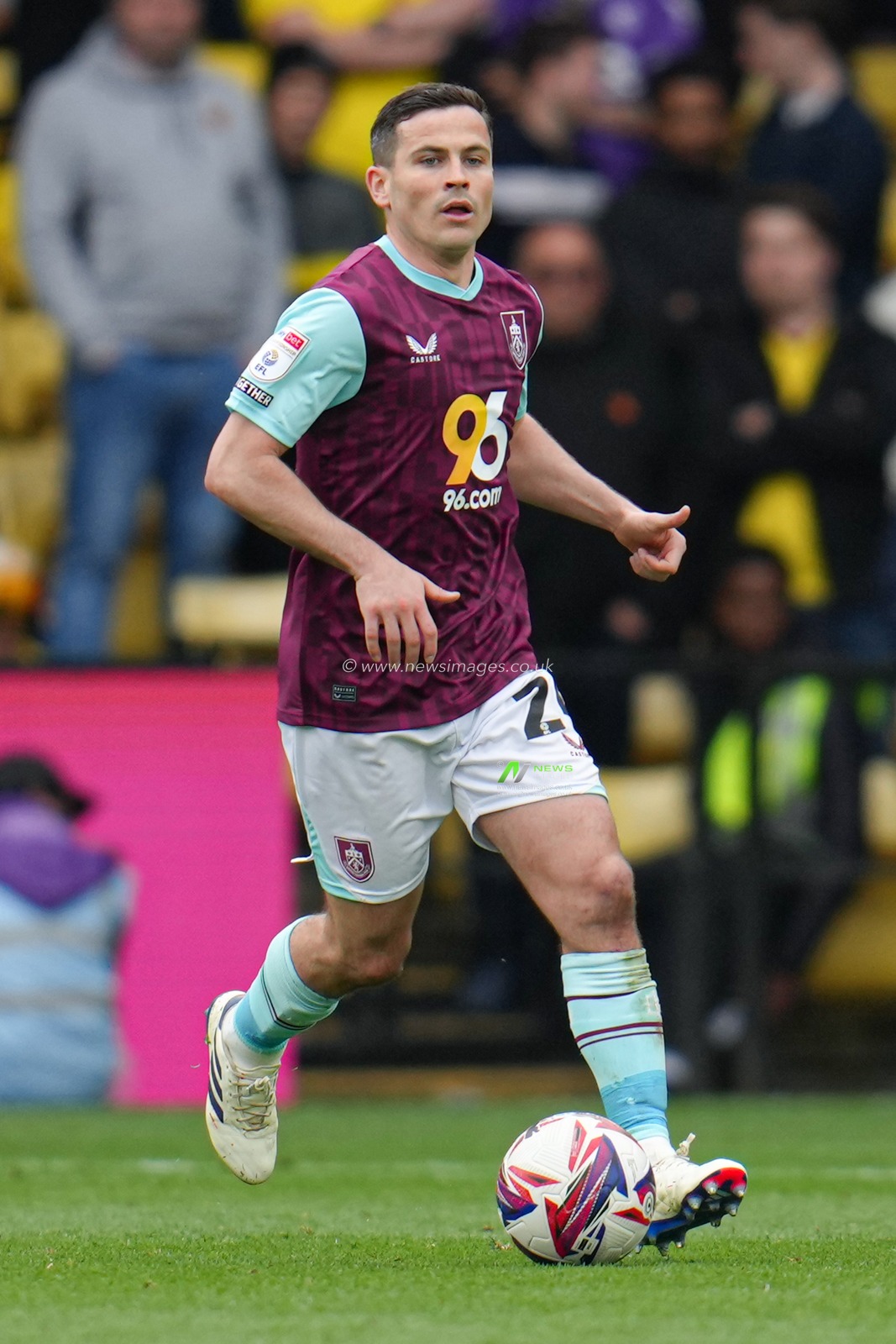 Josh Cullen of Burnley during the Sky Bet Championship match Watford vs Burnley at Vicarage Road, Watford, United Kingdom, 18th April 2025

(Photo by Harvey Murphy/News Images)