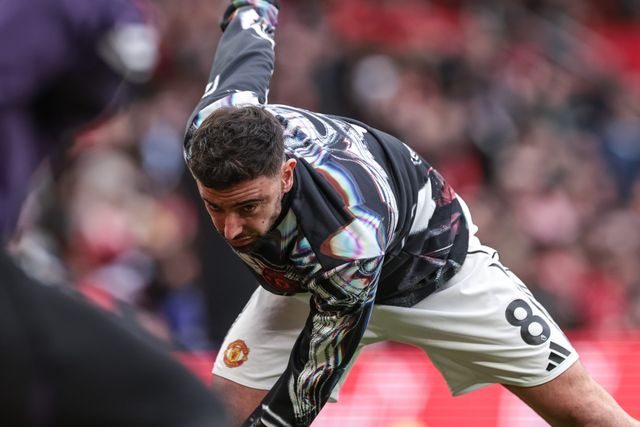 Bruno Fernandes of Manchester United in the pregame warmup session during the Premier League match Manchester United vs Crystal Palace at Old Trafford, Manchester, United Kingdom on 01 March 2026

(Photo by Mark Cosgrove/News Images)