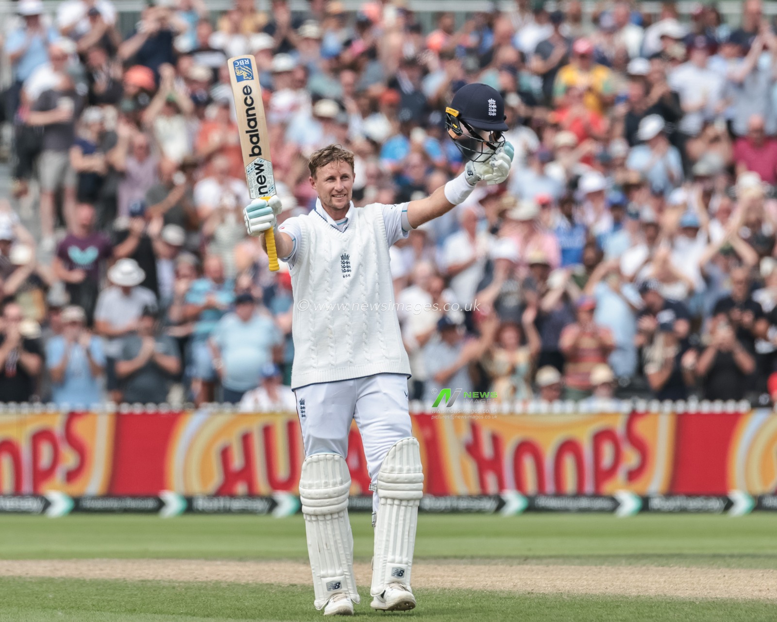 Joe Root of England celebrates a century (100 runs)during the 4th Rothesay Test Match match Day 3 England vs India at Old Trafford Cricket Ground, Manchester, United Kingdom, 25th July 2025

(Photo by Mark Cosgrove/News Images)