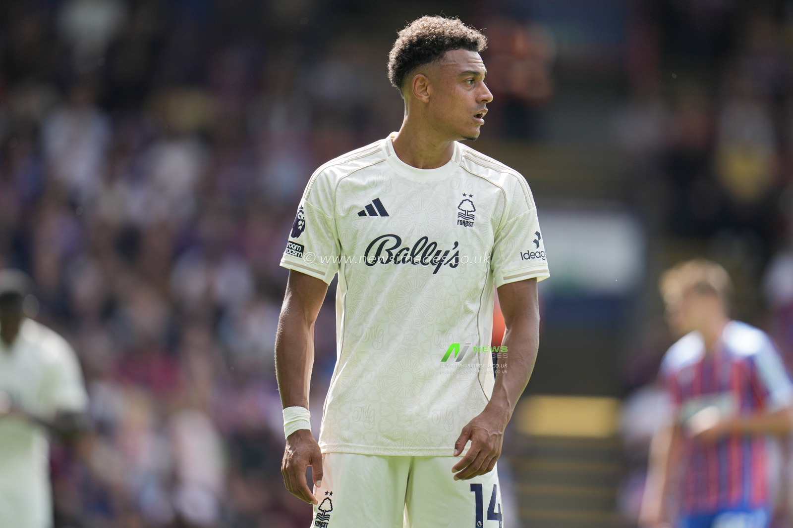 Dan Ndoye of Nottingham Forest during the Premier League match Crystal Palace vs Nottingham Forest at Selhurst Park, London, United Kingdom, 24th August 2025

(Photo by Harvey Murphy/News Images)