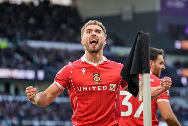 Sam Smith of Wrexham celebrates his goal to make it 0-1 during the Sky Bet Championship match Derby County vs Wrexham at Pride Park Stadium, Derby, United Kingdom, 4th January 2026

(Photo by Maynard Manyowa/News Images)

*** GER AUT SUI OUT ***