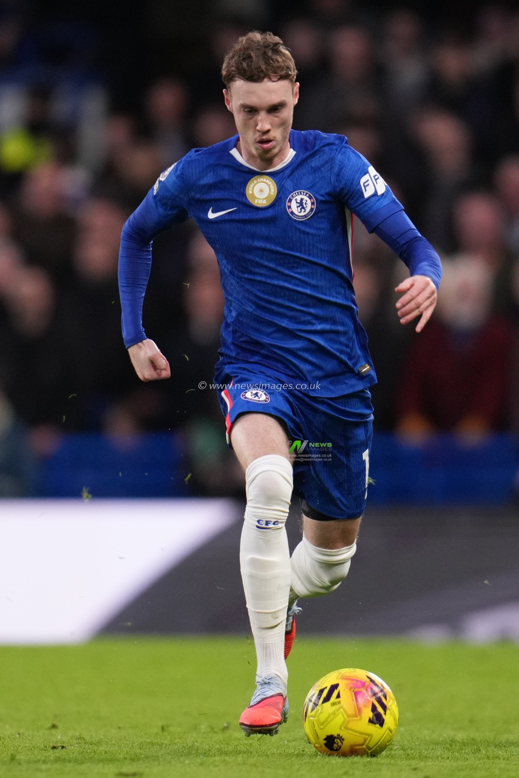 Cole Palmer of Chelsea on the ball during the Premier League match Chelsea vs Brentford at Stamford Bridge, London, United Kingdom, 17th January 2026

(Photo by Harvey Murphy/News Images)