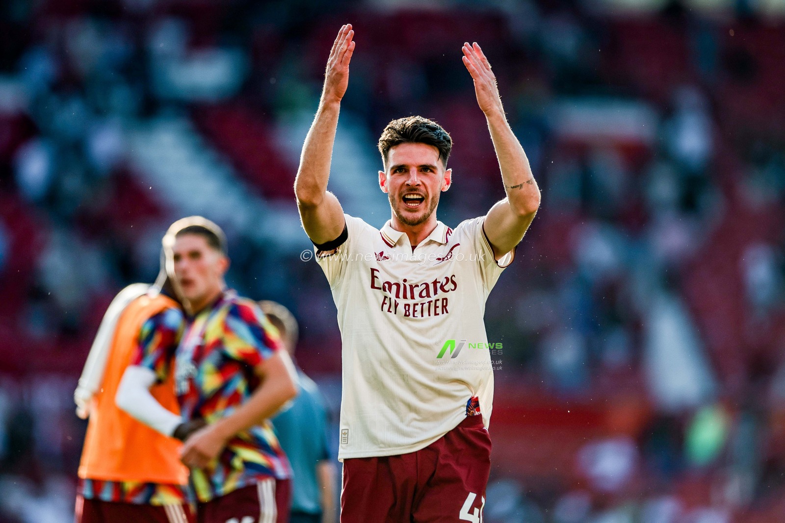 Declan Rice of Arsenal celebrates with the fans after the teams victory following the Premier League match Manchester United vs Arsenal at Old Trafford, Manchester, United Kingdom, 17th August 2025

(Photo by Mark Cosgrove/News Images)