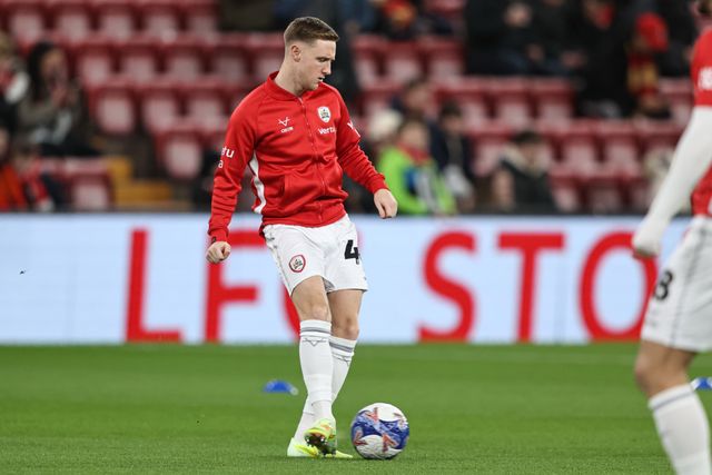 Davis Keillor-Dunn of Barnsley in the pregame warmup session during the Emirates FA Cup Third Round match Liverpool vs Barnsley at Anfield, Liverpool, United Kingdom, 12th January 2026

(Photo by Alfie Cosgrove/News Images)