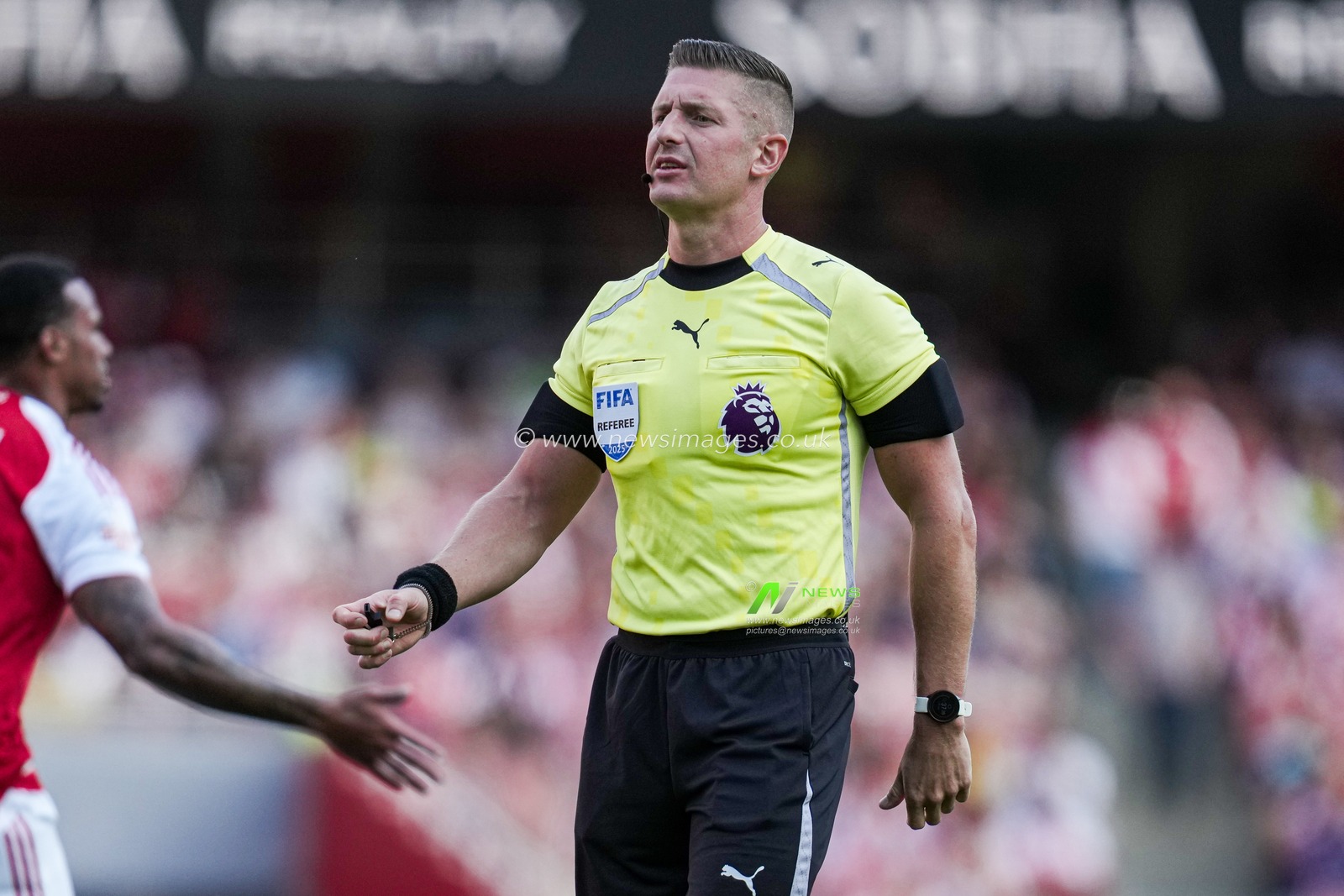 Referee Robert Jones during the Pre-season friendly match Arsenal vs Athletic Bilbao at Emirates Stadium, London, United Kingdom, 9th August 2025

(Photo by Harvey Murphy/News Images)