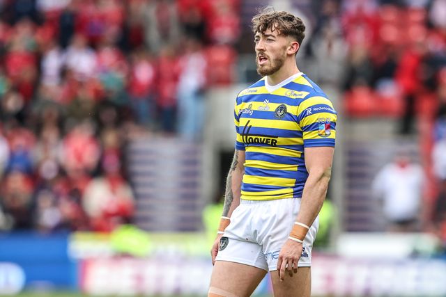 Matty Ashton of Warrington Wolves during the Betfred Challenge Cup Semi-Finals match Warrington Wolves vs Hull KR at Eco-Power Stadium, Doncaster, United Kingdom on 10 May 2026

(Photo by Alfie Cosgrove/News Images)