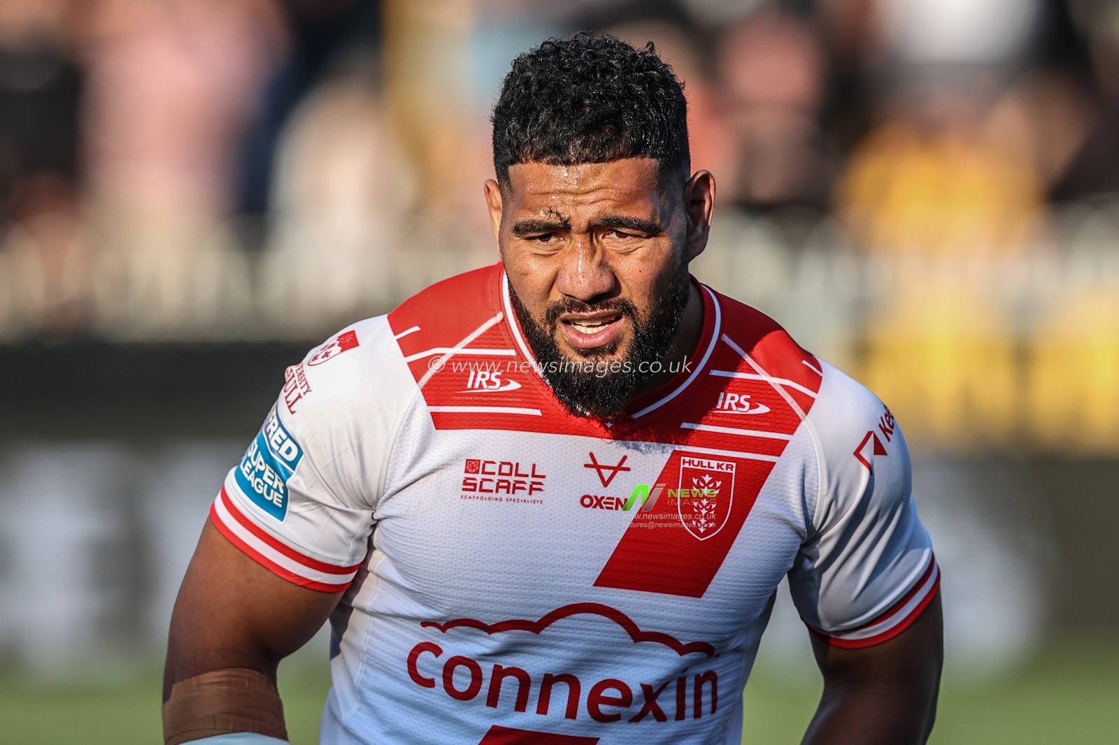 Kelepi Tanginoa of Hull KR during pre-game warm up during the Betfred Super League round 15 match Castleford Tigers vs Hull KR at The Mend-A-Hose Jungle, Castleford, United Kingdom, 19th June 2025

(Photo by Alfie Cosgrove/News Images)