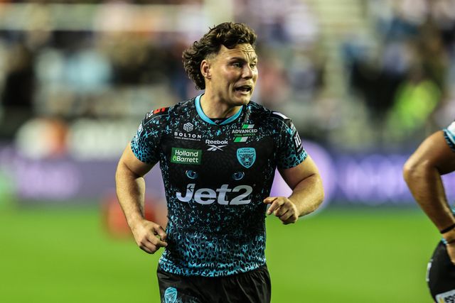 Lachlan Lam of Leigh Leopards in the pre-game warm up during the Betfred Super League Semi Final 1 match Wigan Warriors vs Leigh Leopards at The Brick Community Stadium, Wigan, United Kingdom, 3rd October 2025

(Photo by Alfie Cosgrove/News Images)