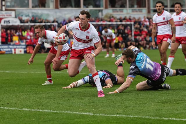 Jack Broadbent of Hull KR goes over for a try during the Betfred Super League round 7 match Hull KR vs Hull FC at Sewell Group Craven Park, Hull, United Kingdom on 03 April 2026

(Photo by Mark Cosgrove/News Images)