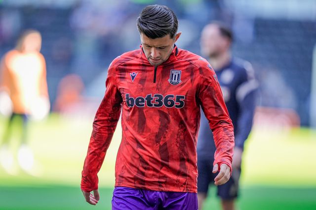 Aaron Cresswell of Stoke City in the pregame warmup session  during the Sky Bet Championship match Derby County vs Stoke City at Pride Park Stadium, Derby, United Kingdom on 06 April 2026

(Photo by Maynard Manyowa/News Images)