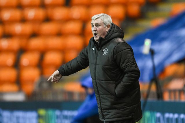 Steve Bruce head coach of Blackpool gives his team instructions during the The Vertu Trophy match Blackpool vs Aston Villa U21 at Bloomfield Road, Blackpool, United Kingdom, 17th December 2024

(Photo by Craig Thomas/News Images)