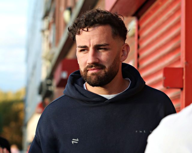Toby King of Warrington Wolves arrives before the Betfred Super League round 27 match Hull KR vs Warrington Wolves at Sewell Group Craven Park, Kingston upon Hull, United Kingdom, 18th September 2025(Photo by Sam Eaden/News Images)