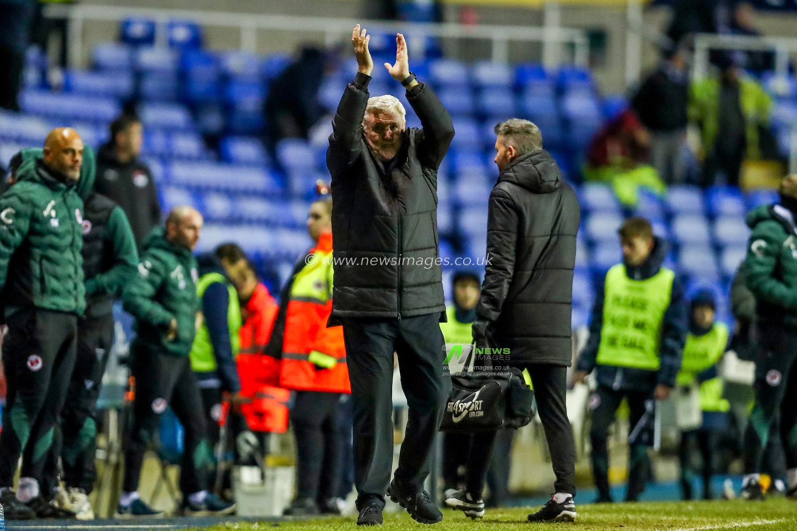 Steve Bruce of Blackpool acknowledges the fans after the teams victory following the Sky Bet League 1 match Reading vs Blackpool at Select Car Leasing Stadium, Reading, United Kingdom, 14th December 2024

(Photo by Izzy Poles/News Images)