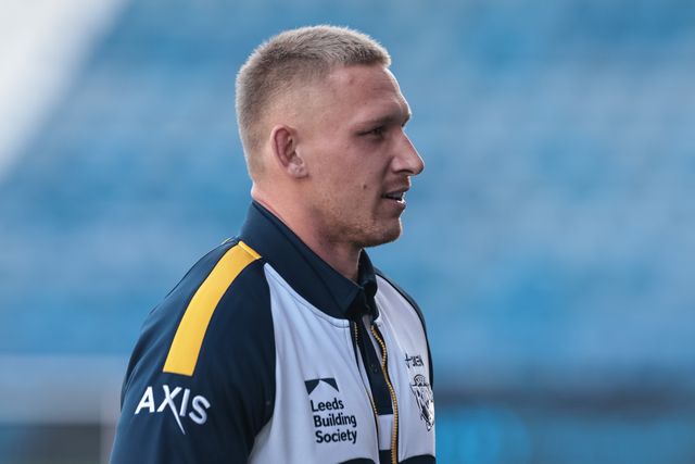 Mikolaj Oledzki of Leeds Rhinos arrives during the Betfred Super League Round 25 match Huddersfield Giants vs Leeds Rhinos at Accu Stadium, Huddersfield, United Kingdom, 4th September 2025

(Photo by Mark Cosgrove/News Images)