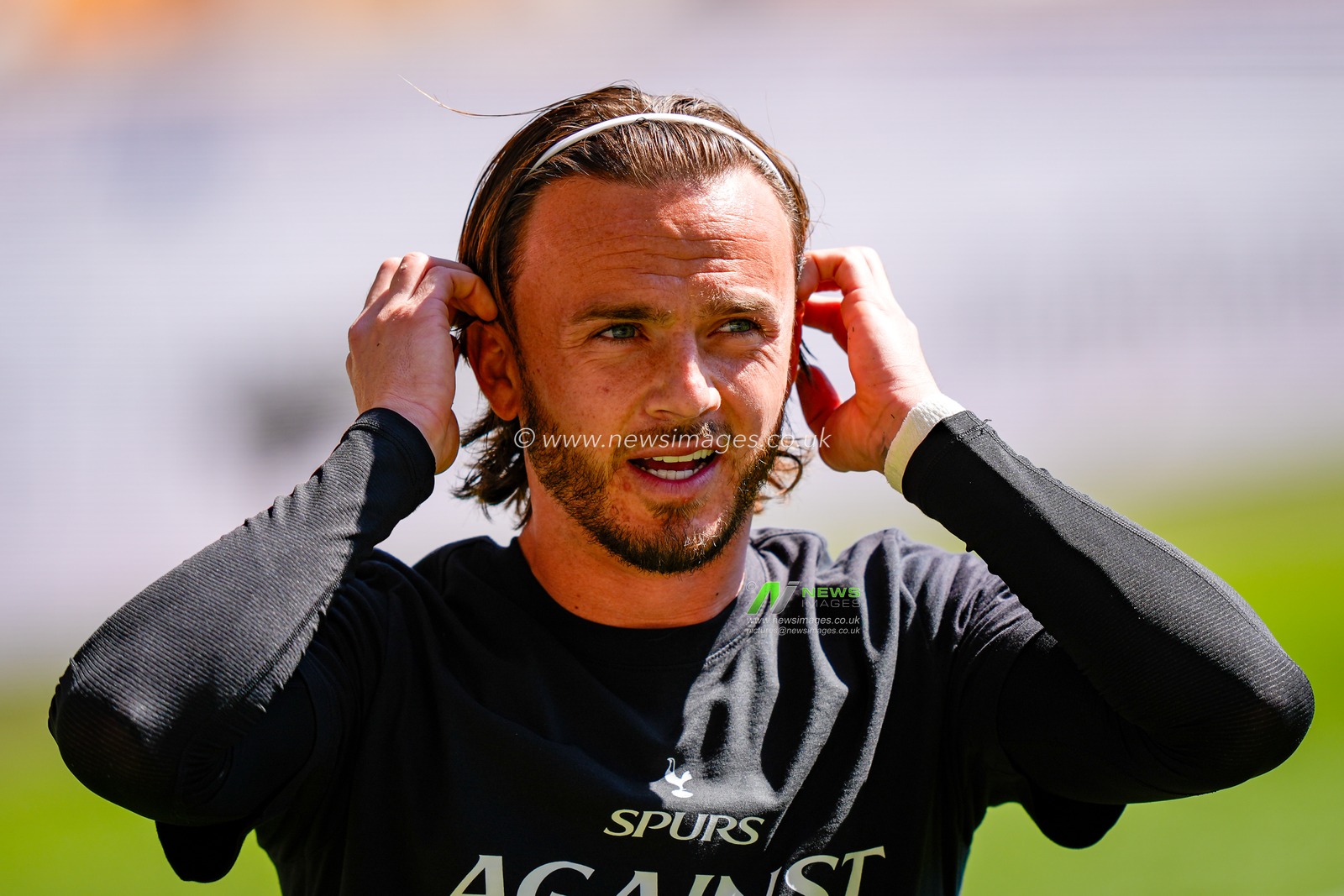 James Maddison of Tottenham Hotspur in the pregame warmup session  during the Premier League match Wolverhampton Wanderers vs Tottenham Hotspur at Molineux, Wolverhampton, United Kingdom on 25 April 2026

(Photo by Maynard Manyowa/News Images)
