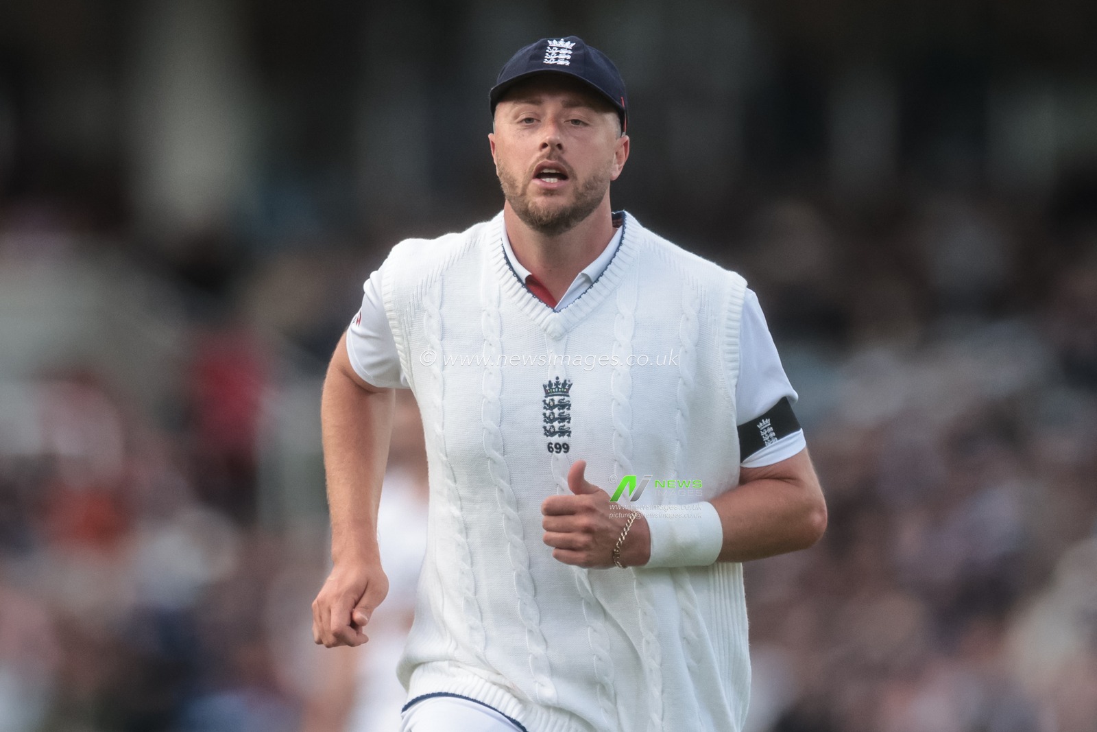 Ollie Robinson of England in action during the 1st Rothesay Test Match Day 1 England vs New Zealand at Lords, London, United Kingdom on 04 June 2026

(Photo by Mark Cosgrove/News Images)