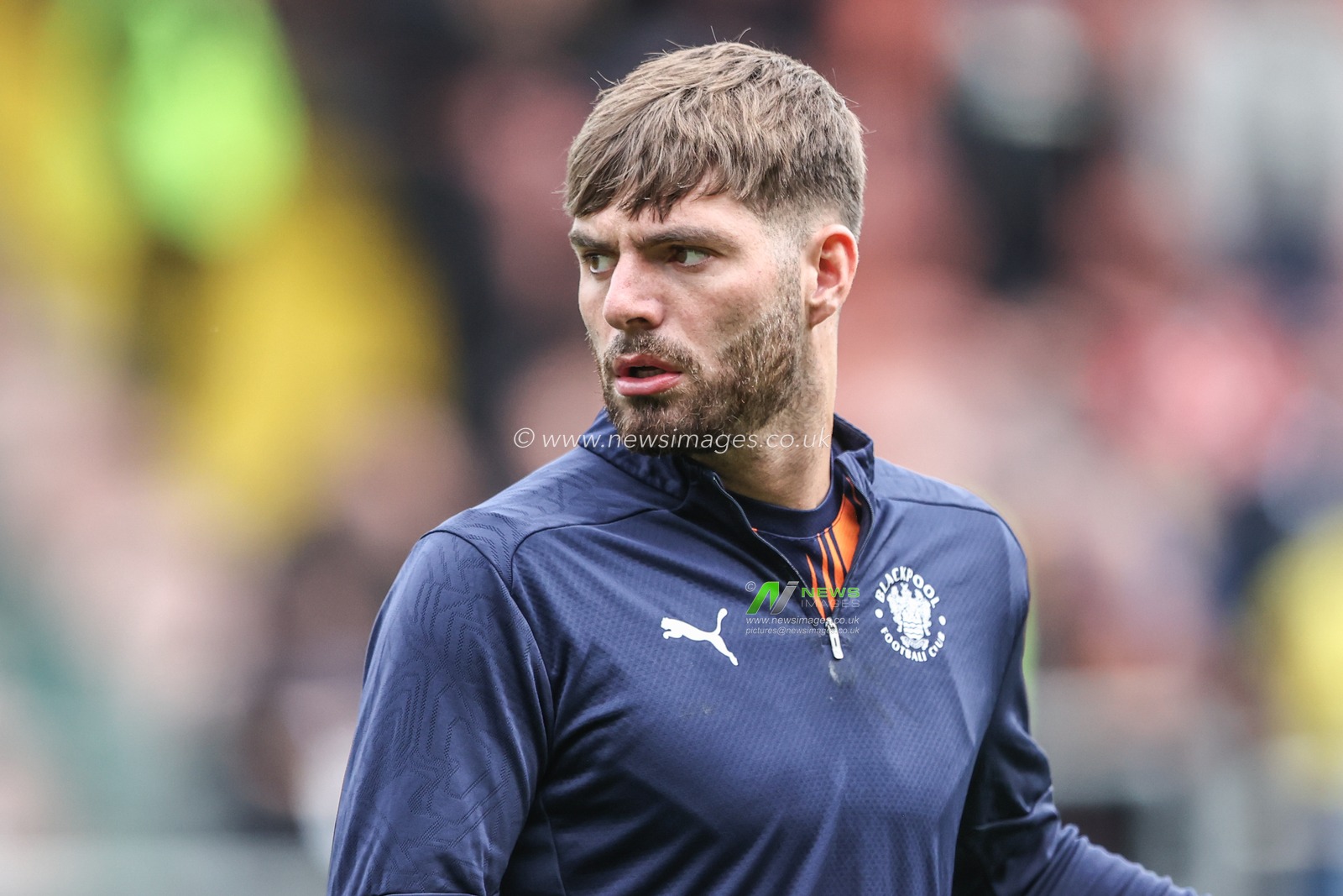 Tom Bloxham of Blackpool in the pregame warmup session during the Sky Bet League 1 match Blackpool vs Wrexham at Bloomfield Road, Blackpool, United Kingdom, 21st April 2025

(Photo by Alfie Cosgrove/News Images)