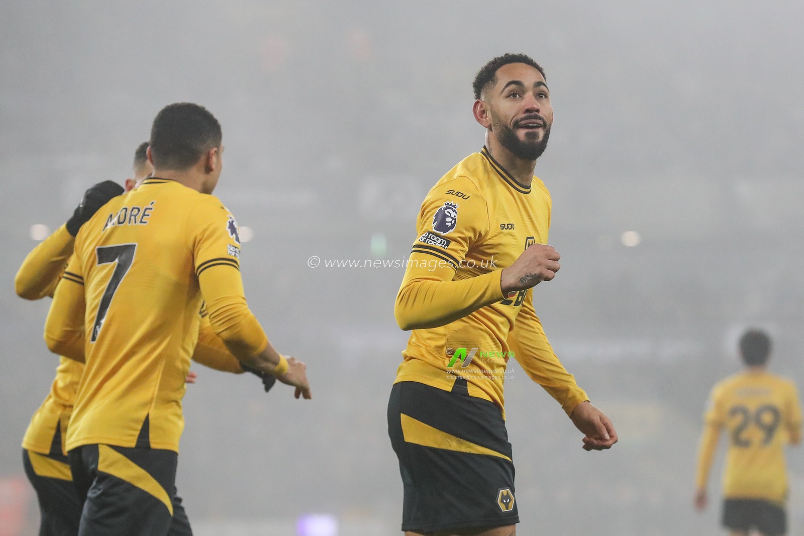 Matheus Cunha of Wolverhampton Wanderers celebrates his goal to make it 1-0 during the Premier League match Wolverhampton Wanderers vs Manchester United at Molineux, Wolverhampton, United Kingdom, 26th December 2024

(Photo by Gareth Evans/News Images)