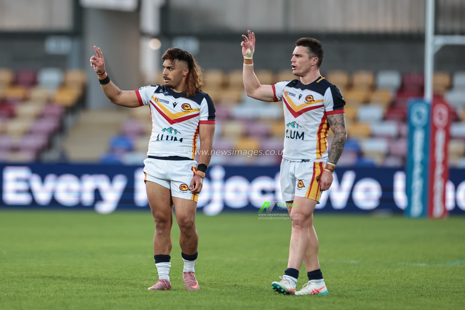 Solomona Faataape and Zac Lipowicz of Catalans Dragons react during the Betfred Super League round 12 match York Knights vs Catalans Dragons at LNER Community Stadium, York, United Kingdom on 23 May 2026

(Photo by Mark Cosgrove/News Images)