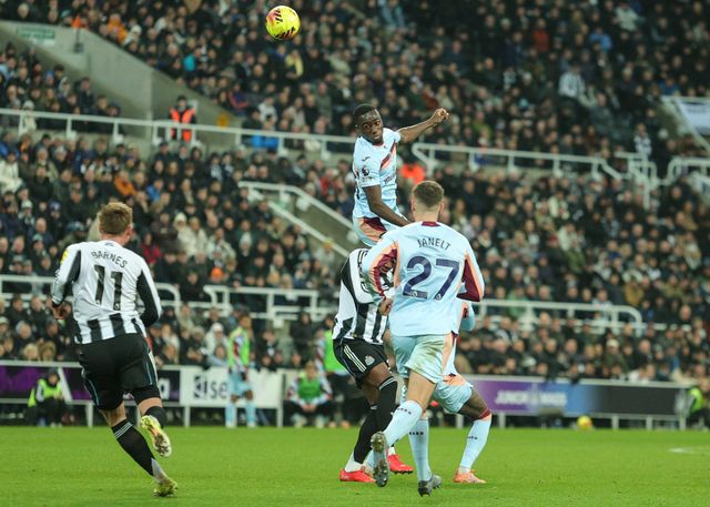 Michael Kayode of Brentford jumps up to win the high ball during the Premier League match Newcastle Untied vs Brentford at St. James's Park, Newcastle, United Kingdom on 07 February 2026

(Photo by Richard Bierton/News Images)