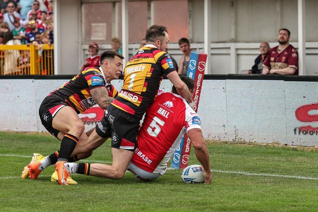 Betfred Super League Round 16 Hull KR v Salford Red Devils