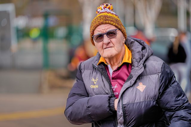 Giants fan walk to the stadium during the Betfred Super League round 7 match Huddersfield Giants vs York Knights at Accu Stadium, Huddersfield, United Kingdom on 04 April 2026

(Photo by Maynard Manyowa/News Images)