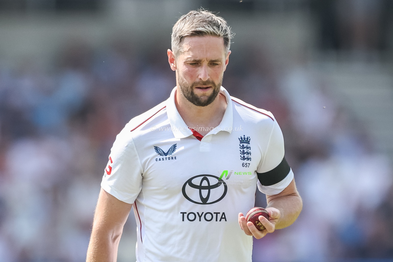Chris Woakes of England holds the ball during the 1st Rothesay Test Match Day 1 England vs India at Headingley Cricket Ground, Leeds, United Kingdom, 20th June 2025

(Photo by Mark Cosgrove/News Images)