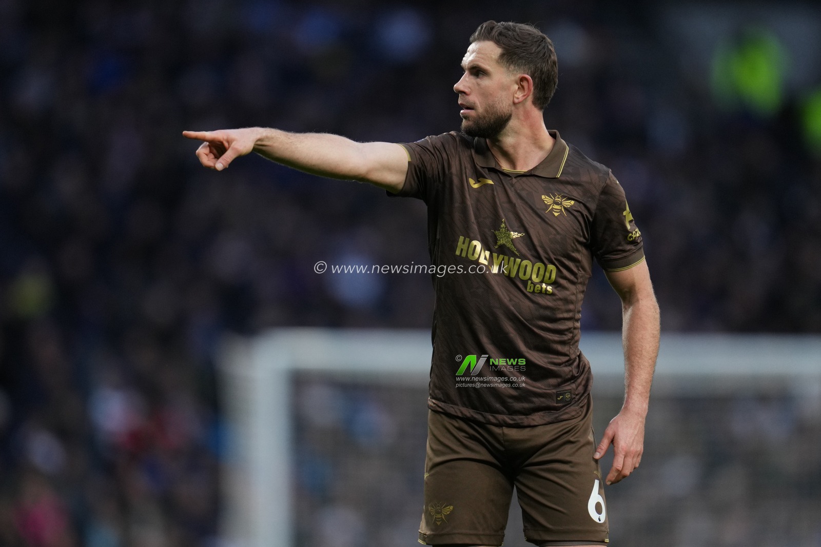 Jordan Henderson of Brentford during the Premier League match Tottenham Hotspur vs Brentford at Tottenham Hotspur Stadium, London, United Kingdom, 6th December 2025

(Photo by Harvey Murphy/News Images)

*** GER AUT SUI OUT ***