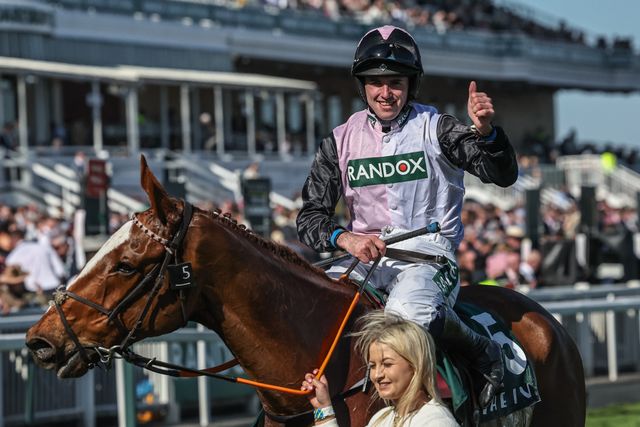 Hiddenvalley Lake ridden by Darragh O'Keeffe wins the 15:05 Ivy Liverpool Hurdle during the Randox Grand National 2025 Day 3 Grand National Day at Aintree Racecourse, Liverpool, United Kingdom, 5th April 2025

(Photo by Mark Cosgrove/News Images)
