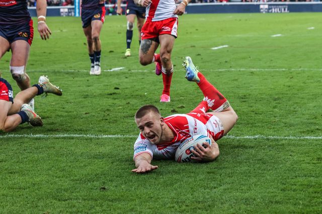 Mikey Lewis of Hull KR goes over for a try making it 6-0 during the Betfred Super League Semi Final 2 match Hull KR vs St Helens at Sewell Group Craven Park, Kingston upon Hull, United Kingdom, 3rd October 2025

(Photo by Alfie Cosgrove/News Images)