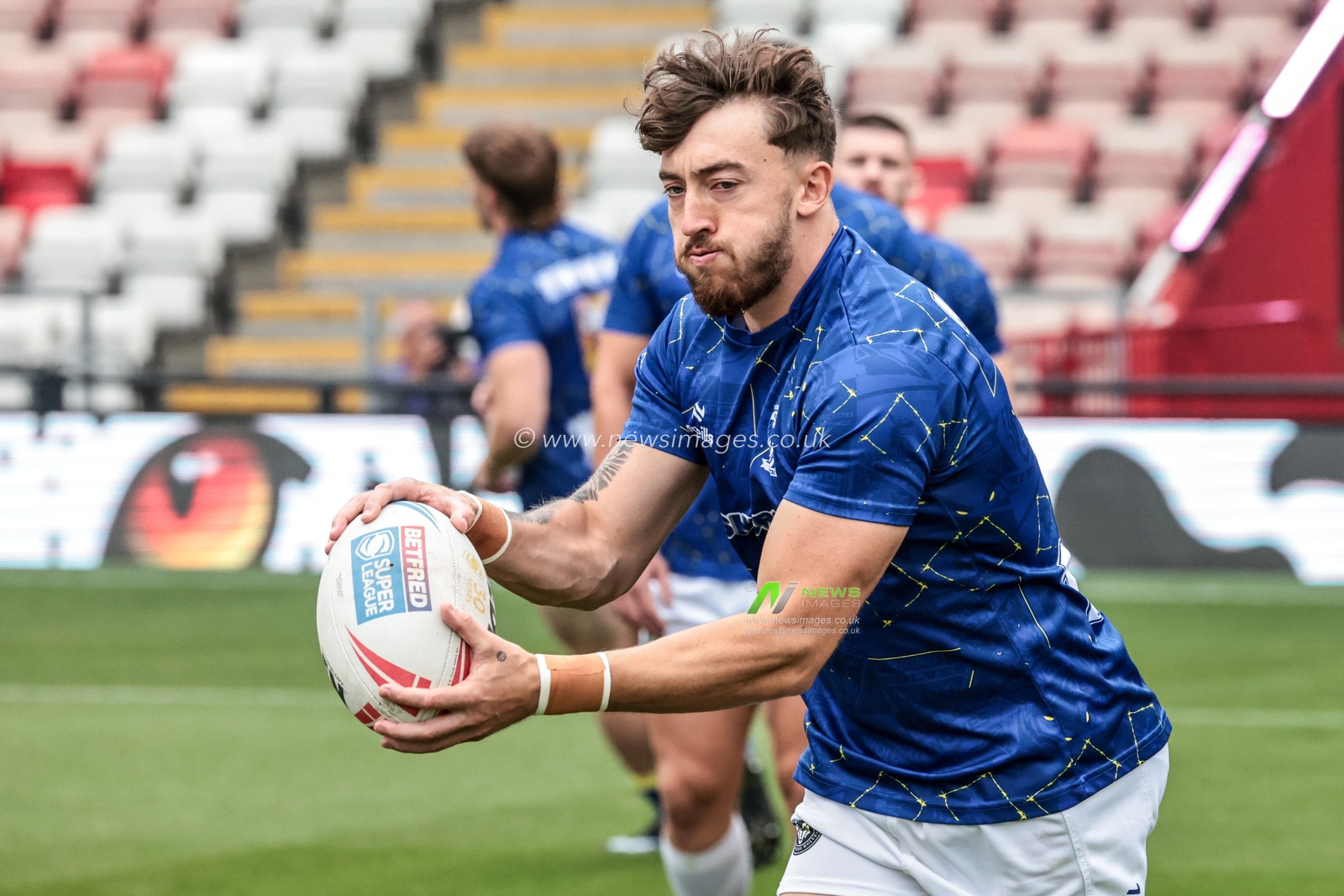 Matty Ashton of Warrington Wolves in the pre-game warm up during the Betfred Super League round 20 match Leigh Leopards vs Warrington Wolves at Leigh Sports Village, Leigh, United Kingdom on 25 July 2026

(Photo by Alfie Cosgrove/News Images)