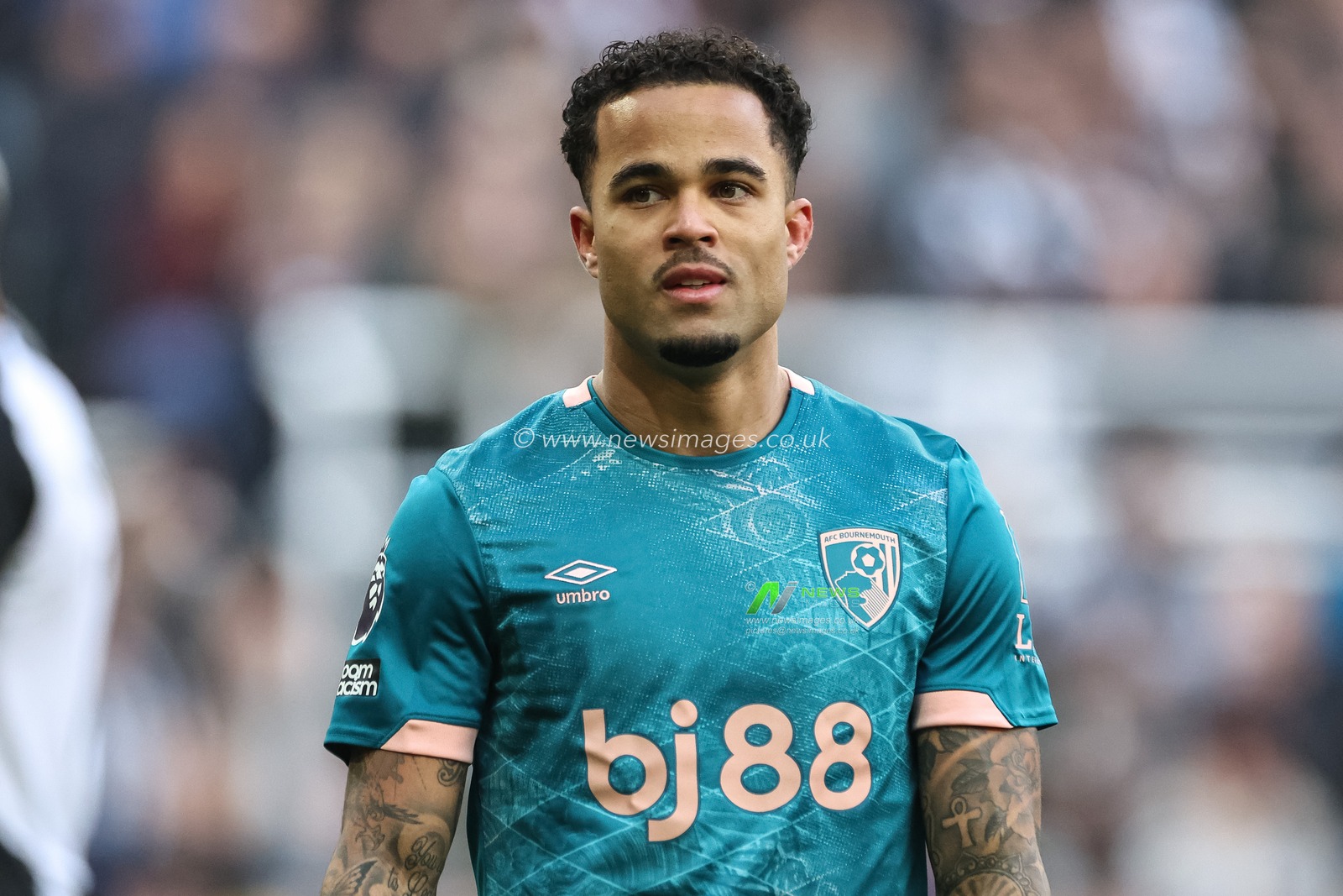 Opening goal scorer Justin Kluivert of Bournemouth during the Premier League match Newcastle United vs Bournemouth at St. James's Park, Newcastle, United Kingdom, 18th January 2025

(Photo by Mark Cosgrove/News Images)