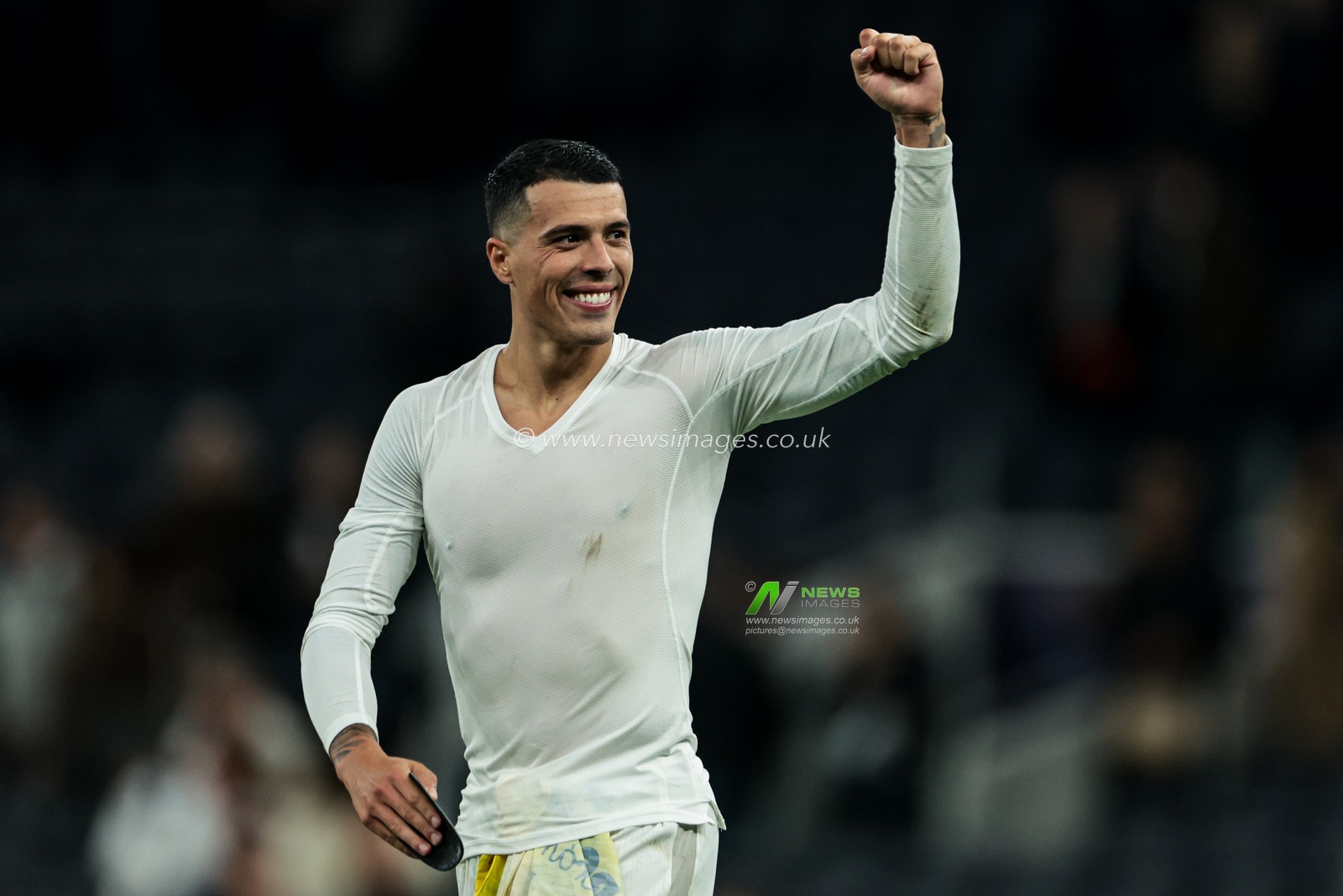 Pedro Porro of Tottenham Hotspur celebrates 1-0 after the full time whistle the UEFA Champions League match Tottenham Hotspur vs Villarreal at Tottenham Hotspur Stadium, London, United Kingdom, 16th September 2025

(Photo by Mark Cosgrove/News Images)