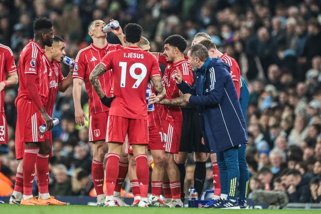 Vitor Pereira manager of Nottingham Forest gives his team instructions during a break in play during the Premier League match Manchester City vs Nottingham Forest at Etihad Stadium, Manchester, United Kingdom on 04 March 2026

(Photo by Mark Cosgrove/News Images)